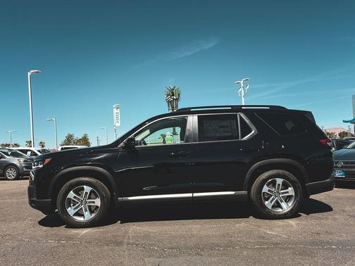 Crystal Black 2026 Honda Pilot EX-L