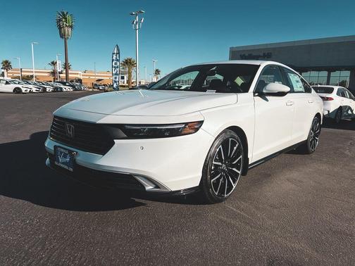 Platinum White Pearl 2026 Honda Accord Hybrid Touring