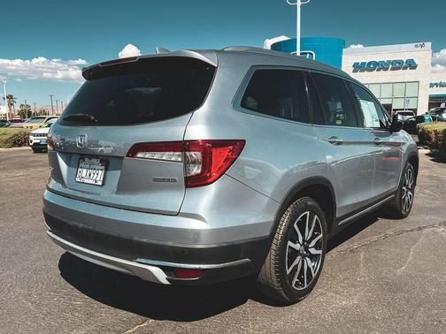 2019 Honda Pilot Touring 8-Passenger