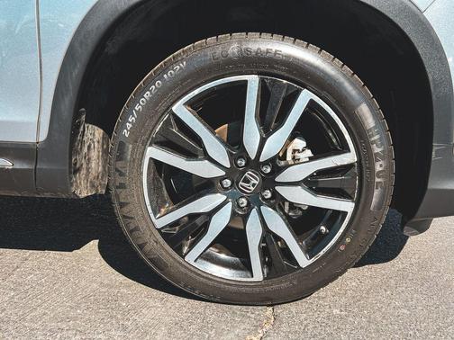 2019 Honda Pilot Touring 8-Passenger
