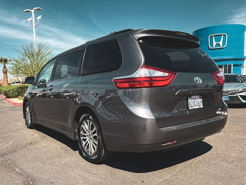 2019 Toyota Sienna L