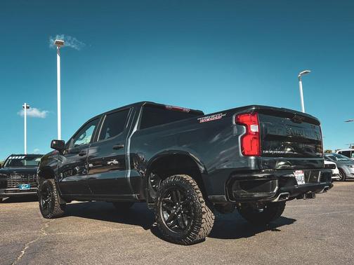 Shadow Gray Metallic 2021 Chevrolet Silverado 1500 Custom Trail Boss