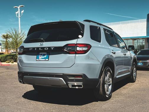 Sonic Gray Pearl 2026 Honda Pilot EX-L