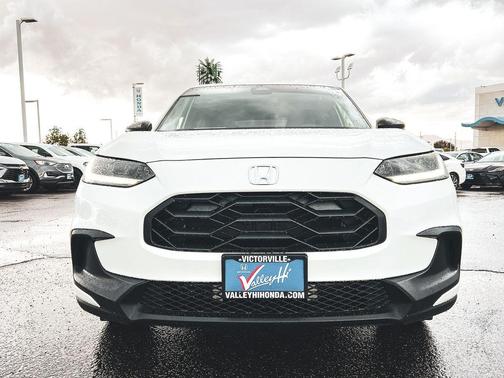 White 2024 Honda HR-V Sport