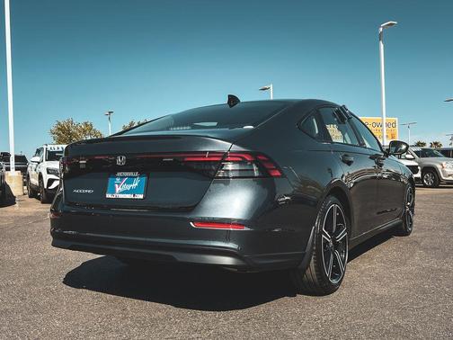 Meteorite Gray Metallic 2026 Honda Accord SE