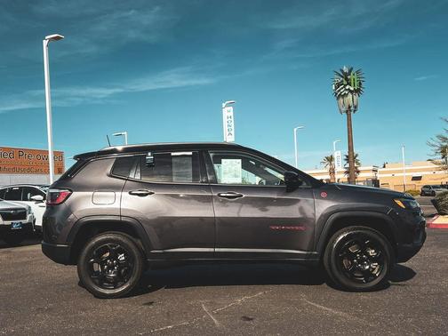 2023 Jeep Compass Trailhawk