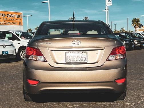 2012 Hyundai Accent GLS