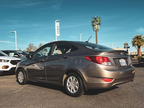 2012 Hyundai Accent GLS