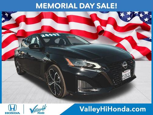 Black 2025 Nissan Altima SR