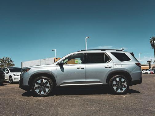 Solar Silver Metallic 2026 Honda Pilot Touring