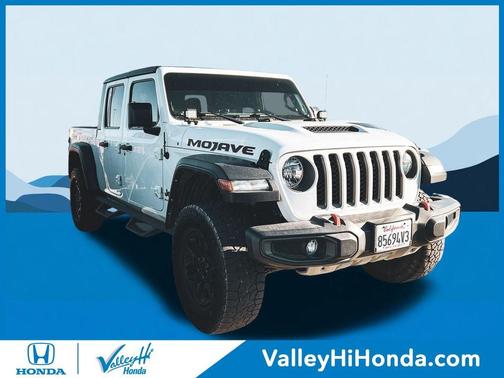 Bright White Clearcoat 2023 Jeep Gladiator Mojave