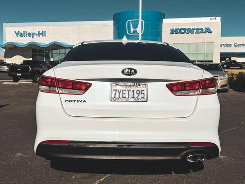 2017 Kia Optima LX