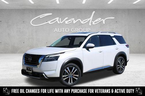 2025 Nissan Pathfinder Platinum FWD