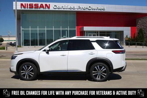 2025 Nissan Pathfinder Platinum FWD