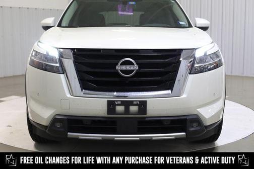 2022 Nissan Pathfinder Platinum 2WD