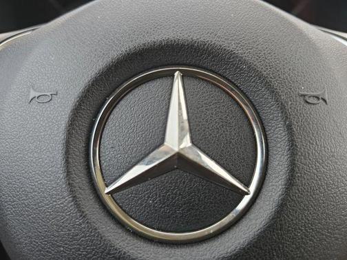 2017 Mercedes-Benz GLC 300 Base