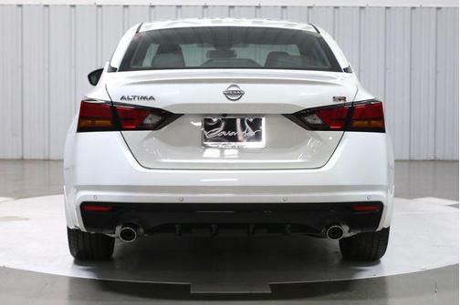 2025 Nissan Altima SR FWD