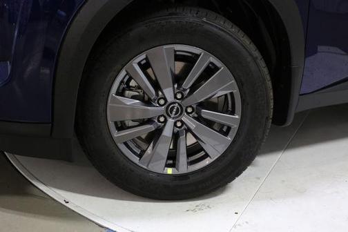 2025 Nissan Pathfinder SV FWD