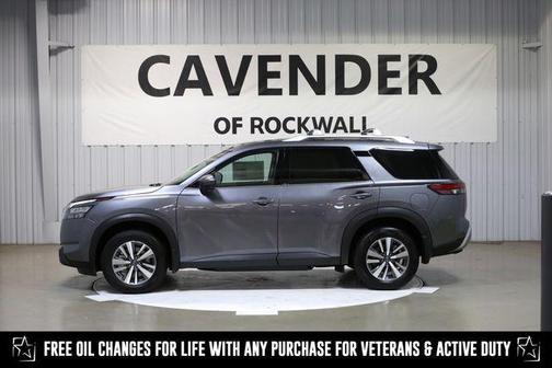 2025 Nissan Pathfinder SL FWD