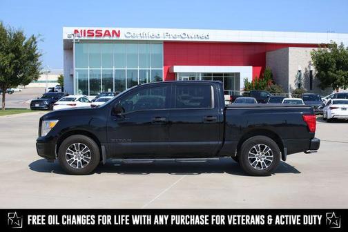 2021 Nissan Titan SV
