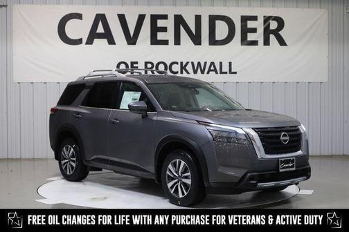 2025 Nissan Pathfinder SL FWD
