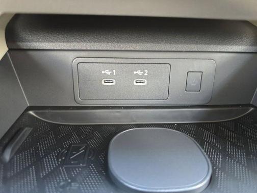 Everest White Pearl Tricoat 2026 Nissan Murano Platinum