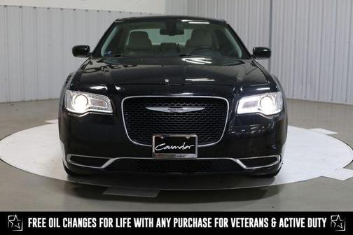 2016 Chrysler 300 Limited