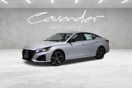 2025 Nissan Altima SR FWD