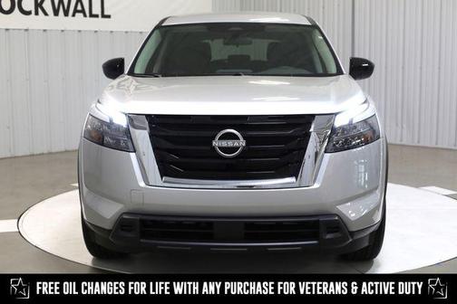 2025 Nissan Pathfinder S FWD