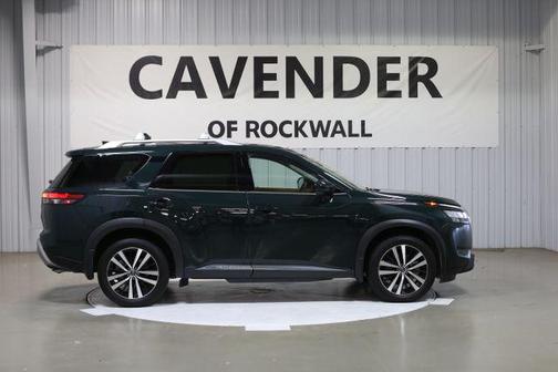 2024 Nissan Pathfinder Platinum FWD