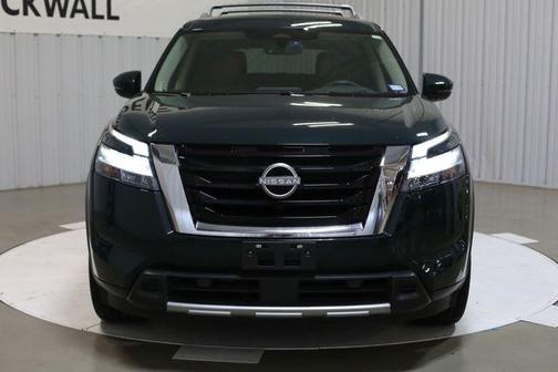 2024 Nissan Pathfinder Platinum FWD