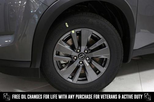 2025 Nissan Pathfinder SV FWD