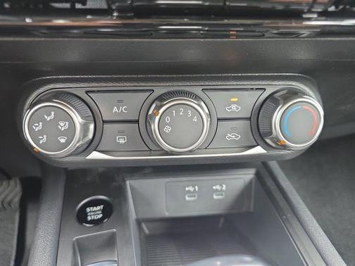 Fresh Powder 2026 Nissan Kicks S