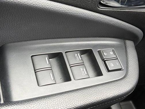 2022 Honda Pilot Touring 8-Passenger