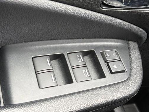 2022 Honda Pilot Touring 8-Passenger