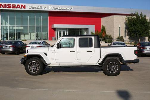 2023 Jeep Gladiator Overland