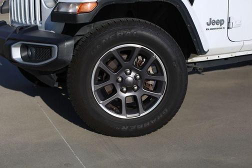 2023 Jeep Gladiator Overland