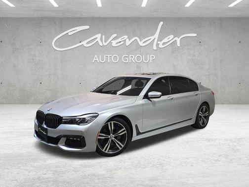 2019 BMW 740 740i