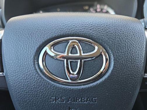 2025 Toyota Highlander LE