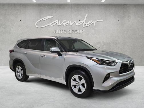 2025 Toyota Highlander LE