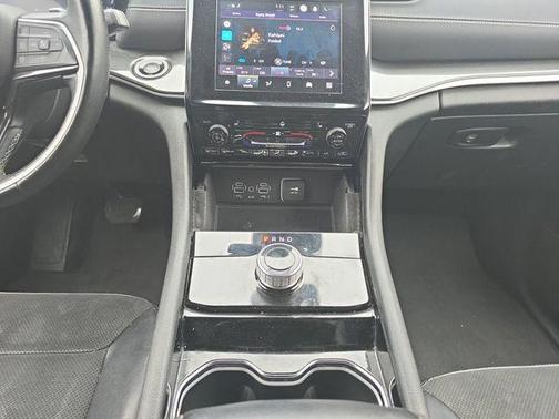 2022 Jeep Grand Cherokee Altitude