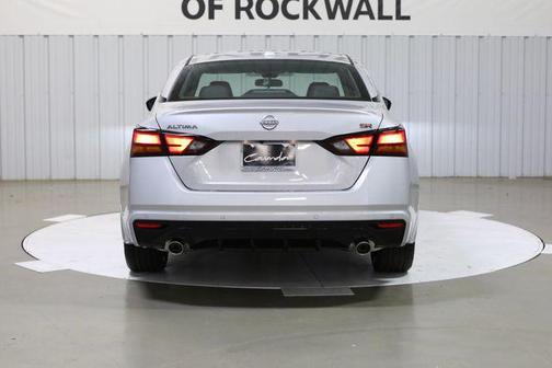 2025 Nissan Altima SR FWD