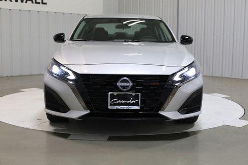 2025 Nissan Altima SR FWD