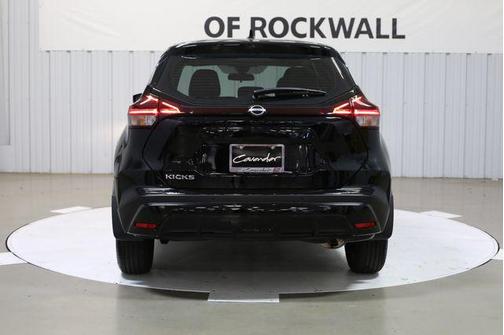 2025 Nissan Kicks S