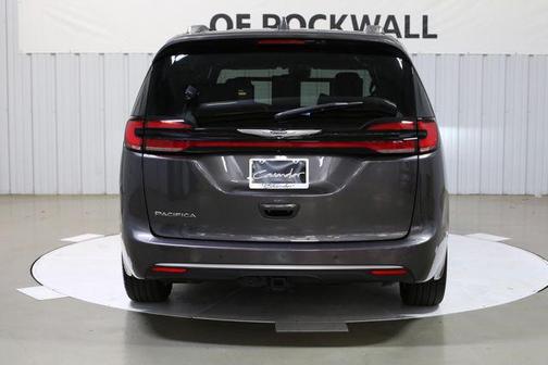 2022 Chrysler Pacifica L