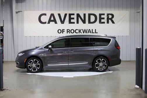 2022 Chrysler Pacifica L