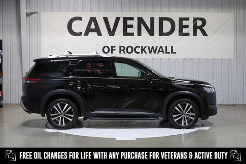2024 Nissan Pathfinder Platinum FWD