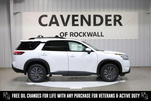 2025 Nissan Pathfinder SV FWD