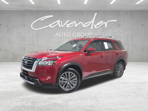 2023 Nissan Pathfinder SL FWD