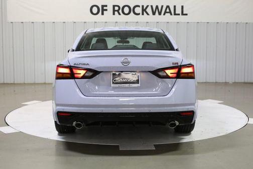 2025 Nissan Altima SR FWD